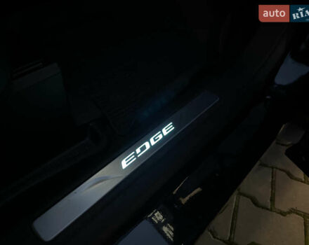 Черный Форд Эдж, объемом двигателя 2 л и пробегом 132 тыс. км за 18900 $, фото 24 на Automoto.ua