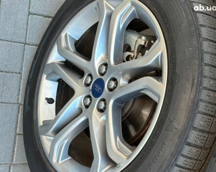 Чорний Форд Едж, об'ємом двигуна 2 л та пробігом 131 тис. км за 20480 $, фото 6 на Automoto.ua