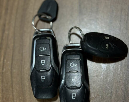 Чорний Форд Едж, об'ємом двигуна 2 л та пробігом 183 тис. км за 18500 $, фото 31 на Automoto.ua