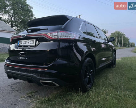 Черный Форд Эдж, объемом двигателя 3.5 л и пробегом 130 тыс. км за 18200 $, фото 4 на Automoto.ua
