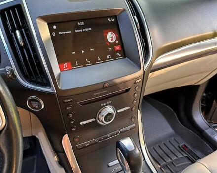 Черный Форд Эдж, объемом двигателя 2 л и пробегом 146 тыс. км за 13499 $, фото 3 на Automoto.ua