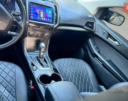 Чорний Форд Едж, об'ємом двигуна 2 л та пробігом 180 тис. км за 14500 $, фото 4 на Automoto.ua
