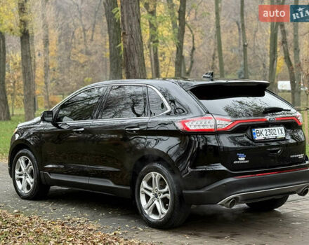 Черный Форд Эдж, объемом двигателя 2 л и пробегом 168 тыс. км за 14700 $, фото 17 на Automoto.ua