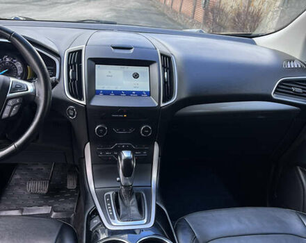 Черный Форд Эдж, объемом двигателя 2 л и пробегом 172 тыс. км за 15300 $, фото 4 на Automoto.ua