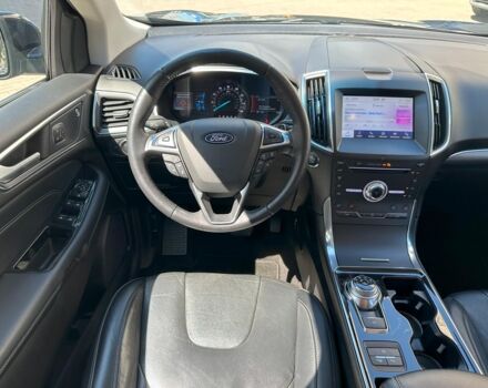 Чорний Форд Едж, об'ємом двигуна 2 л та пробігом 60 тис. км за 21490 $, фото 3 на Automoto.ua