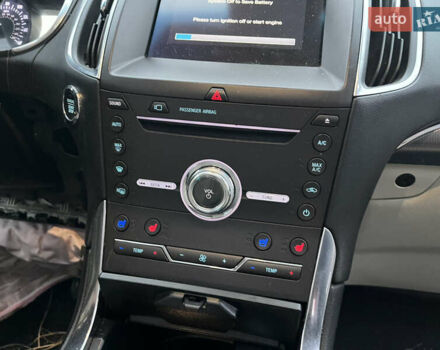 Чорний Форд Едж, об'ємом двигуна 2 л та пробігом 153 тис. км за 13700 $, фото 12 на Automoto.ua