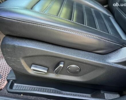 Чорний Форд Едж, об'ємом двигуна 2 л та пробігом 130 тис. км за 21690 $, фото 13 на Automoto.ua