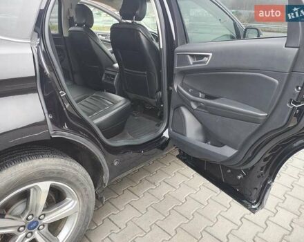 Черный Форд Эдж, объемом двигателя 2 л и пробегом 122 тыс. км за 16700 $, фото 6 на Automoto.ua