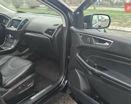 Черный Форд Эдж, объемом двигателя 2 л и пробегом 80 тыс. км за 19999 $, фото 4 на Automoto.ua