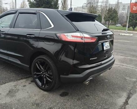 Черный Форд Эдж, объемом двигателя 2 л и пробегом 80 тыс. км за 19999 $, фото 3 на Automoto.ua