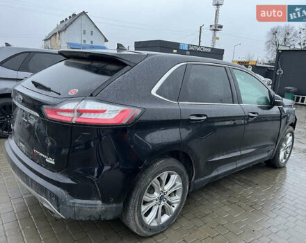 Чорний Форд Едж, об'ємом двигуна 2 л та пробігом 153 тис. км за 13700 $, фото 4 на Automoto.ua