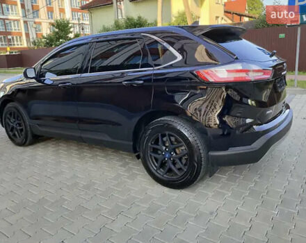 Чорний Форд Едж, об'ємом двигуна 2 л та пробігом 70 тис. км за 17300 $, фото 3 на Automoto.ua