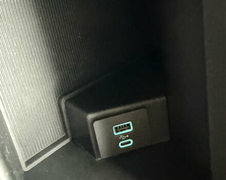 Чорний Форд Едж, об'ємом двигуна 2 л та пробігом 61 тис. км за 21950 $, фото 25 на Automoto.ua