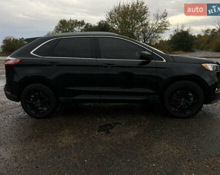 Черный Форд Эдж, объемом двигателя 2 л и пробегом 42 тыс. км за 22000 $, фото 3 на Automoto.ua