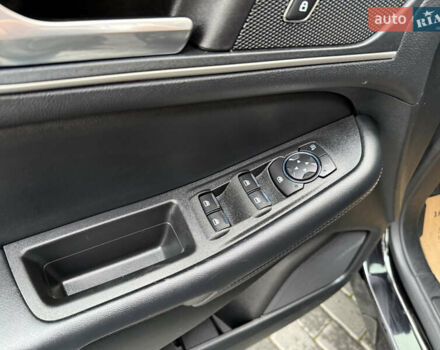 Черный Форд Эдж, объемом двигателя 2 л и пробегом 92 тыс. км за 21700 $, фото 32 на Automoto.ua