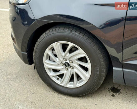 Чорний Форд Едж, об'ємом двигуна 2 л та пробігом 61 тис. км за 21950 $, фото 6 на Automoto.ua