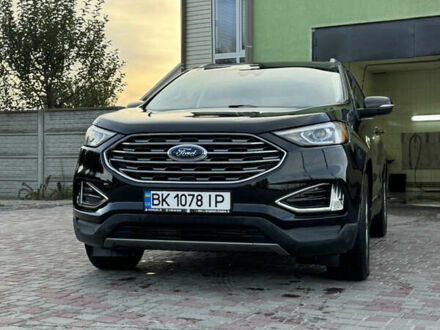 Черный Форд Эдж, объемом двигателя 2 л и пробегом 165 тыс. км за 23000 $, фото 1 на Automoto.ua