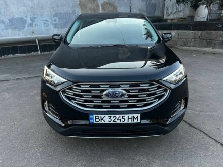 Форд Едж 2022 у Рівному на Automoto.ua Чорний Форд Едж, об'ємом двигуна 2 л та пробігом 43 тис. км за 21111 $, фото 1 на Automoto.ua