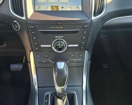 Красный Форд Эдж, объемом двигателя 2 л и пробегом 76 тыс. км за 11000 $, фото 10 на Automoto.ua