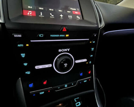 Красный Форд Эдж, объемом двигателя 2.72 л и пробегом 110 тыс. км за 19800 $, фото 6 на Automoto.ua