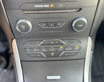 Червоний Форд Едж, об'ємом двигуна 2 л та пробігом 113 тис. км за 15500 $, фото 31 на Automoto.ua