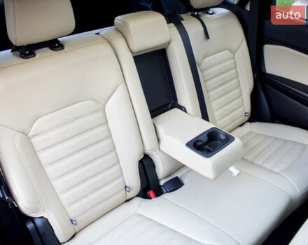 Красный Форд Эдж, объемом двигателя 3.5 л и пробегом 135 тыс. км за 15900 $, фото 65 на Automoto.ua