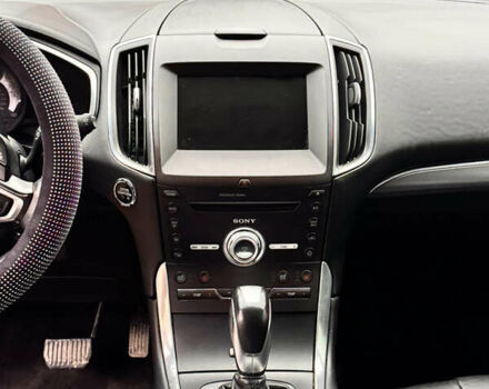 Красный Форд Эдж, объемом двигателя 2 л и пробегом 168 тыс. км за 20000 $, фото 4 на Automoto.ua