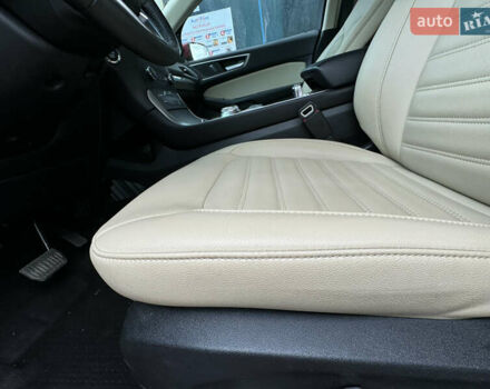 Червоний Форд Едж, об'ємом двигуна 2 л та пробігом 70 тис. км за 19500 $, фото 31 на Automoto.ua