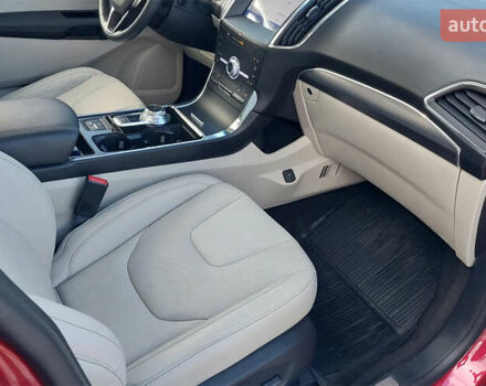 Красный Форд Эдж, объемом двигателя 2 л и пробегом 56 тыс. км за 16500 $, фото 4 на Automoto.ua