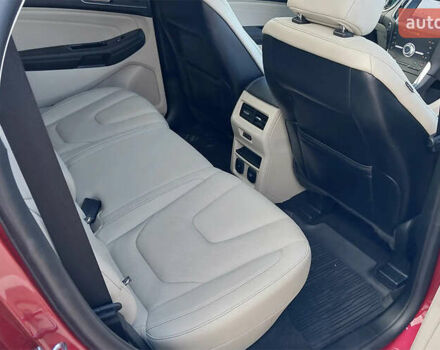 Красный Форд Эдж, объемом двигателя 2 л и пробегом 56 тыс. км за 16500 $, фото 6 на Automoto.ua