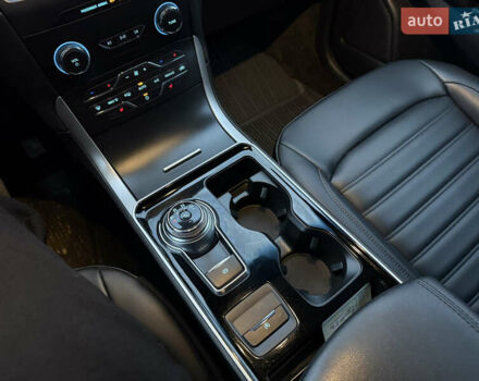 Красный Форд Эдж, объемом двигателя 2 л и пробегом 193 тыс. км за 16500 $, фото 43 на Automoto.ua