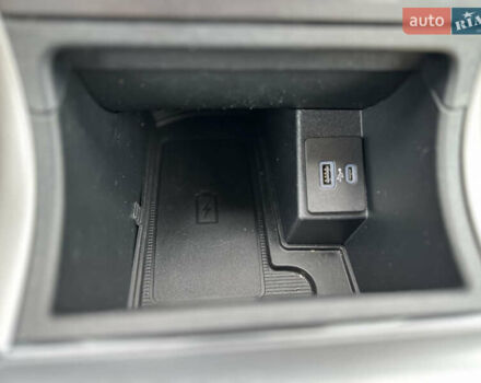 Красный Форд Эдж, объемом двигателя 2 л и пробегом 105 тыс. км за 22222 $, фото 82 на Automoto.ua