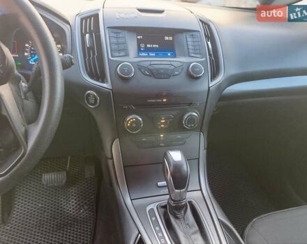 Форд Едж, об'ємом двигуна 2 л та пробігом 241 тис. км за 13500 $, фото 6 на Automoto.ua