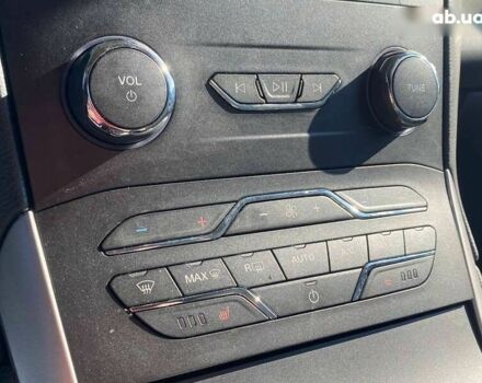 Форд Едж, об'ємом двигуна 2 л та пробігом 69 тис. км за 18690 $, фото 18 на Automoto.ua