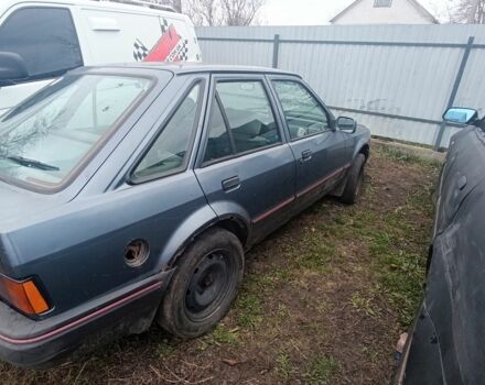 Серый Форд Эдж, объемом двигателя 1.4 л и пробегом 111 тыс. км за 500 $, фото 1 на Automoto.ua