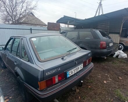 Серый Форд Эдж, объемом двигателя 1.4 л и пробегом 111 тыс. км за 500 $, фото 3 на Automoto.ua