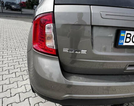 Сірий Форд Едж, об'ємом двигуна 2 л та пробігом 244 тис. км за 10500 $, фото 4 на Automoto.ua