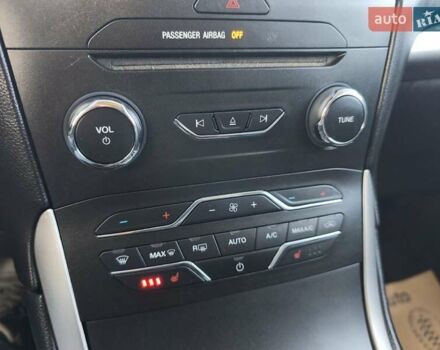 Серый Форд Эдж, объемом двигателя 2 л и пробегом 99 тыс. км за 14000 $, фото 27 на Automoto.ua