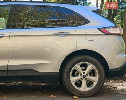 Сірий Форд Едж, об'ємом двигуна 2 л та пробігом 284 тис. км за 11999 $, фото 4 на Automoto.ua