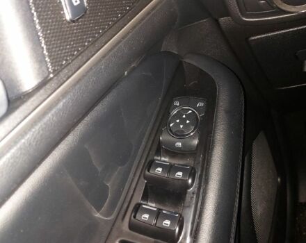 Сірий Форд Едж, об'ємом двигуна 2 л та пробігом 199 тис. км за 15000 $, фото 4 на Automoto.ua