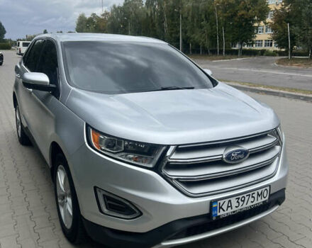 Сірий Форд Едж, об'ємом двигуна 2 л та пробігом 146 тис. км за 15799 $, фото 2 на Automoto.ua