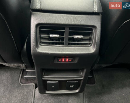 Сірий Форд Едж, об'ємом двигуна 2 л та пробігом 99 тис. км за 18999 $, фото 40 на Automoto.ua