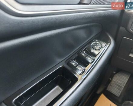 Серый Форд Эдж, объемом двигателя 2 л и пробегом 99 тыс. км за 14000 $, фото 16 на Automoto.ua