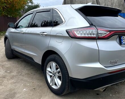 Сірий Форд Едж, об'ємом двигуна 2 л та пробігом 197 тис. км за 15100 $, фото 3 на Automoto.ua