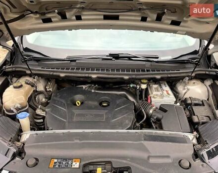 Сірий Форд Едж, об'ємом двигуна 2 л та пробігом 197 тис. км за 15100 $, фото 10 на Automoto.ua