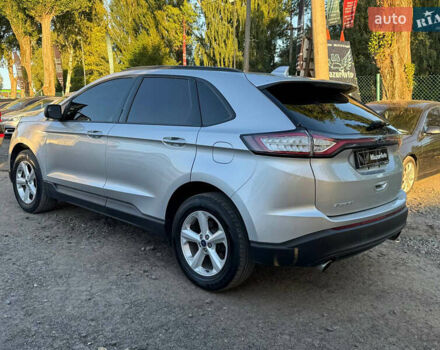 Сірий Форд Едж, об'ємом двигуна 2 л та пробігом 162 тис. км за 13150 $, фото 3 на Automoto.ua