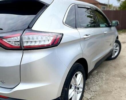 Сірий Форд Едж, об'ємом двигуна 2 л та пробігом 197 тис. км за 15100 $, фото 4 на Automoto.ua