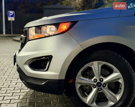 Сірий Форд Едж, об'ємом двигуна 2 л та пробігом 54 тис. км за 14800 $, фото 35 на Automoto.ua