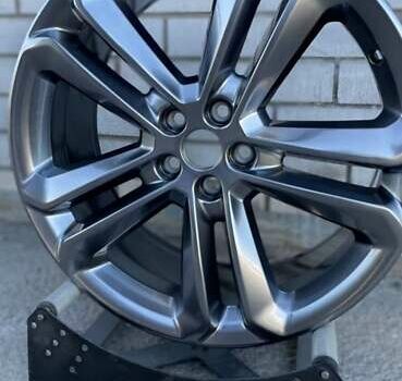 Серый Форд Эдж, объемом двигателя 2.7 л и пробегом 168 тыс. км за 15500 $, фото 51 на Automoto.ua