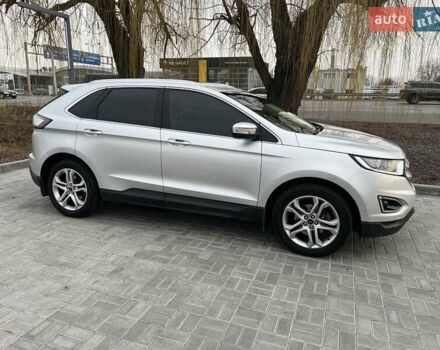 Сірий Форд Едж, об'ємом двигуна 2 л та пробігом 169 тис. км за 17500 $, фото 3 на Automoto.ua